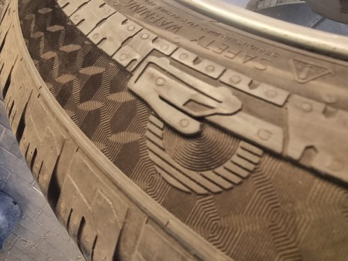 255 55 r18c Continental VanContactCamper 8.5mm 95%остаток 20г