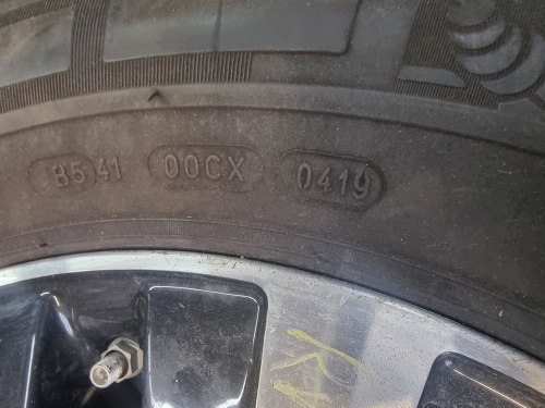 Пара шин 235 65 r16c Michelin Agilis 115/113R 19г. 7.3mm. 90%остаток