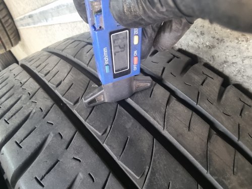 Пара шин 235 65 r16c Michelin Agilis 115/113R 19г. 7.3mm. 90%остаток