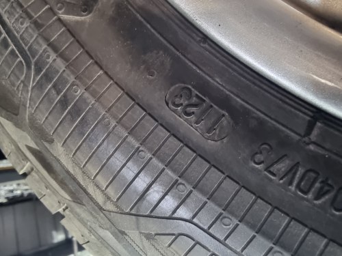 235 65 R16c Continental VanContactEco 23г 7.5mm 95% остаток