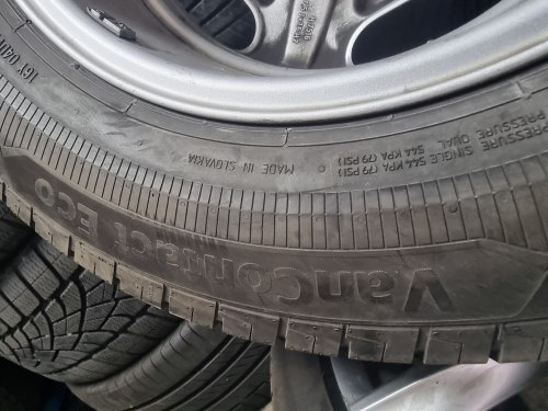 235 65 R16c Continental VanContactEco 23г 7.5mm 95% остаток