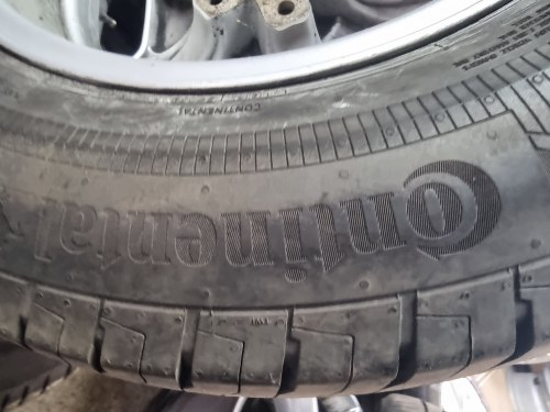 235 65 R16c Continental VanContactEco 23г 7.5mm 95% остаток