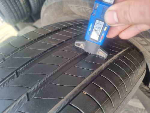 Пара шин 225 55 r18 Michelin Primacy 4 4120г. Сост.90% остаток 5.5мм