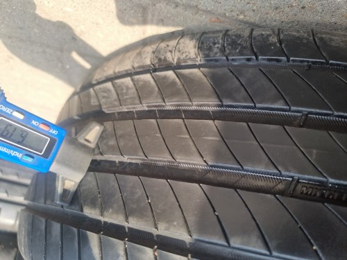 Комплект шин 225 45 r17 Michelin Primacy 4 21г. Сост. 95% остаток 6.2mm