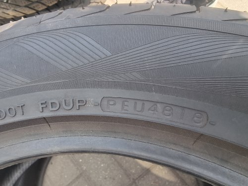 Пара шин 225 55 r17 Yokohama Advan sport v105 7.4mm 99%остаток 4818г