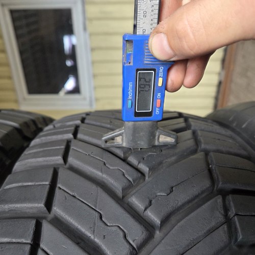 Пара шин 225 55 R17C Michelin Agilis cross climate остаток 7.5мм 21- 24г