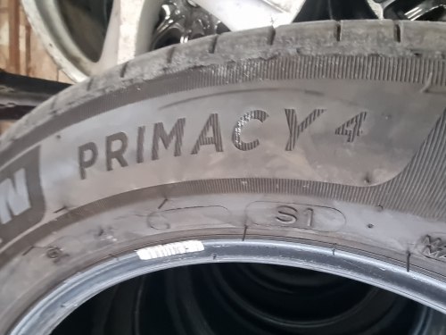 Комплект шин 215 60 r17 Michelin Primacy4 s1 6мм 90%остаток