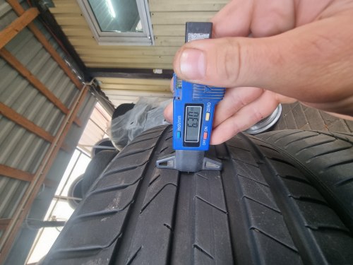 Комплект шин 235 50 r20 Pirelli Scorpion elect АО 6.5mm 22.22.22.21г 95%остаток