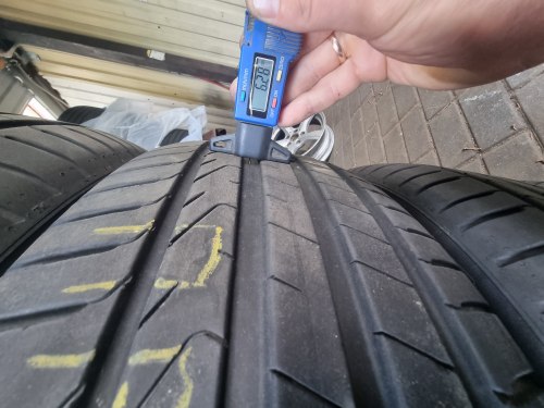 Комплект шин 235 50 r20 Pirelli Scorpion elect АО 6.5mm 22.22.22.21г 95%остаток