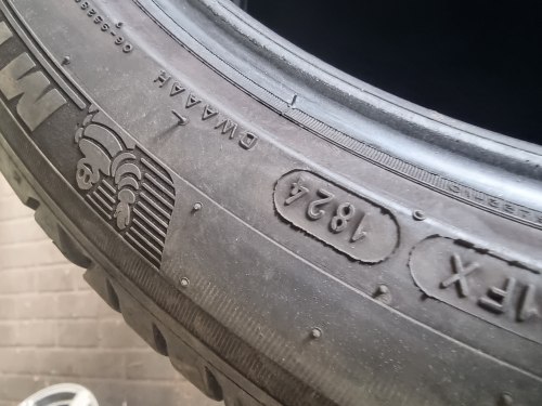 Пара шин 215 50 r18 Michelin Primacy 4+ 6.5-7мм 23-24г 95%остаток