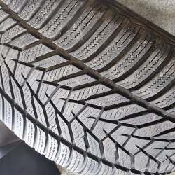 305 40 r20 Hankook Winter icept evo3 x 7mm 4122г
