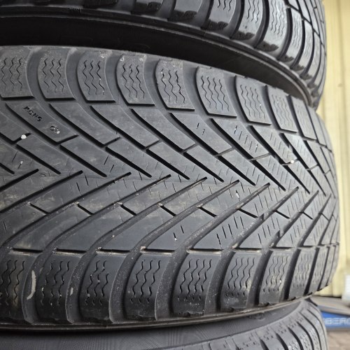 Пара шин 205 55 R16 Pirelli Winter cinturato 22г. Остаток