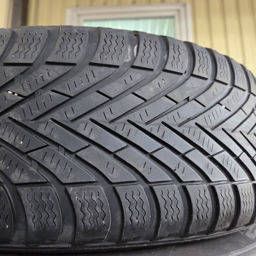 Пара шин 205 55 R16 Pirelli Winter cinturato 22г. Остаток