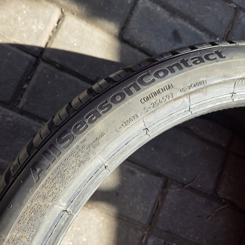 235 35 r19 Continental All Season Contact 21г остаток 8мм