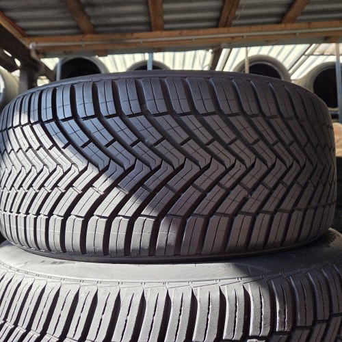235 35 r19 Continental All Season Contact 21г остаток 8мм