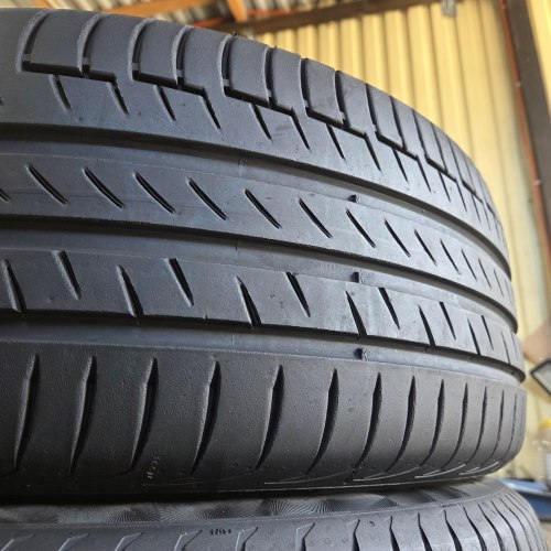 Пара шин 235 50 r19 Continental PremiumContact 6 23г-20г. Остаток 6.4мм