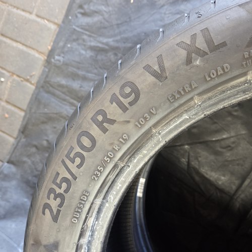 Пара шин 235 50 r19 Continental PremiumContact 6 23г-20г. Остаток 6.4мм