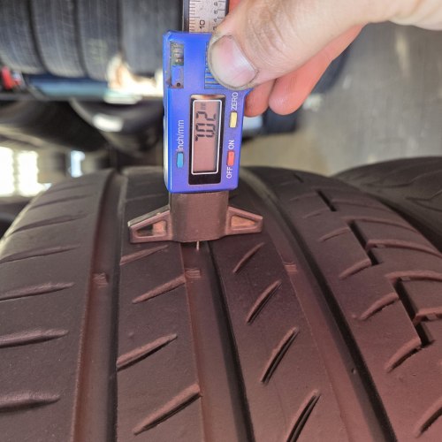 Комплект шин 235 50 r19 Continental PremiumContact 6 18,20,23,23г. Остаток 6.5-7мм