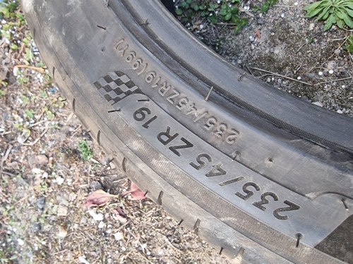 235 45 r19 Michelin Pilot sport 4 95%остаток6.7мм 22г. Космет.