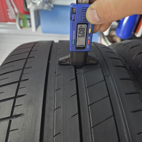 Пара шин 235 40 R18 Michelin Pilot Sport 3 19г остаток 6мм