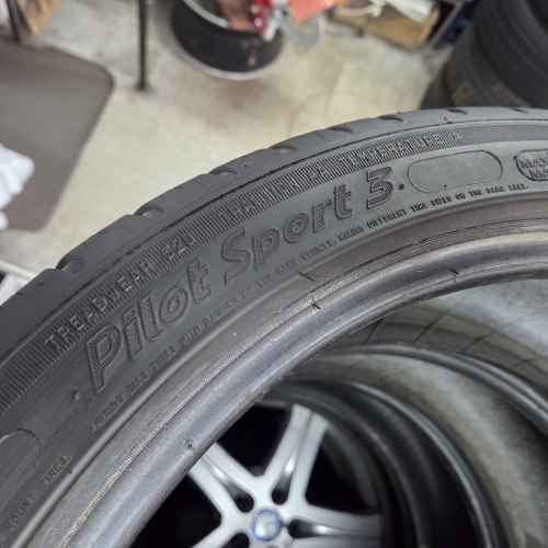 Пара шин 235 40 R18 Michelin Pilot Sport 3 19г остаток 6мм