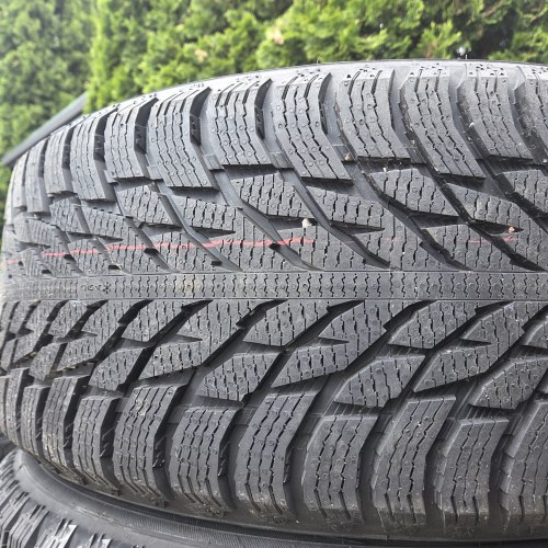 Комплект шин 275 50 R20 Nokian Hakkapeliitta R3 SUV 43н. 21г.