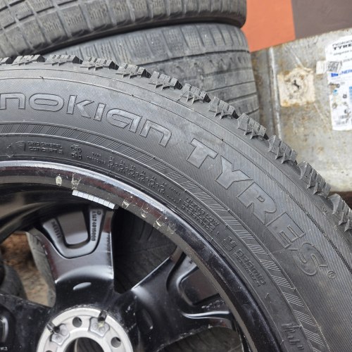 Комплект шин 275 50 R20 Nokian Hakkapeliitta R3 SUV 43н. 21г.
