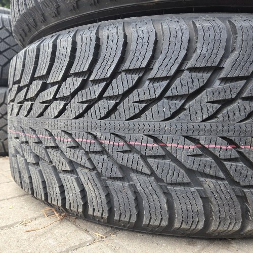 Комплект шин 275 50 R20 Nokian Hakkapeliitta R3 SUV 43н. 21г.