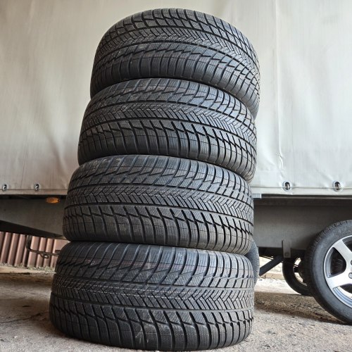 Комплект шин 255 50 R18 Bridgestone Blizzak LM.001 MO 20г