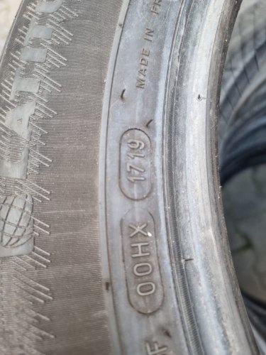 Комплект шин 235 55 R19 Michelin Latitude sport 3 19г остаток 95%