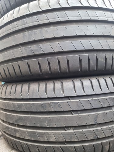 Комплект шин 235 55 R19 Michelin Latitude sport 3 19г остаток 95%