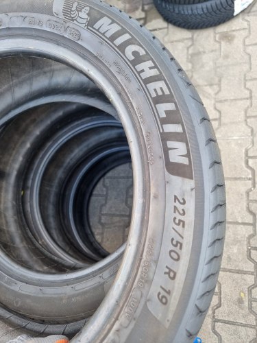 Комплект шин 225 50 R19 Michelin E primacy S1 45н.22г. Остаток 95%