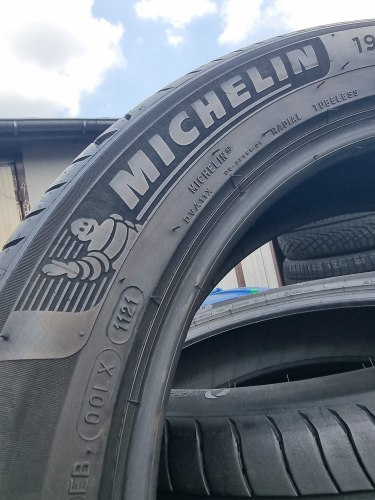 Комплект шин 195 60 R18 Michelin E primacy 21г остаток 97%