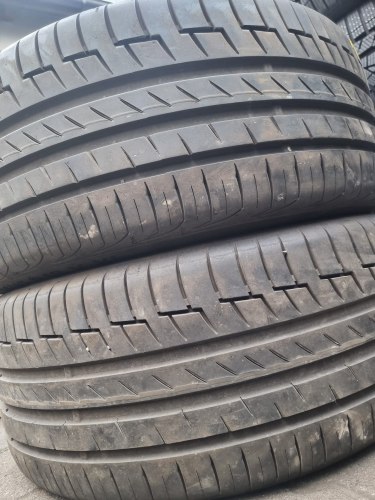 Пара шин 235 45 R18 Continental PremiumContact 6 18г. Остаток 95%
