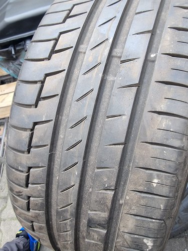 Пара шин 235 45 R18 Continental PremiumContact 6 18г. Остаток 95%