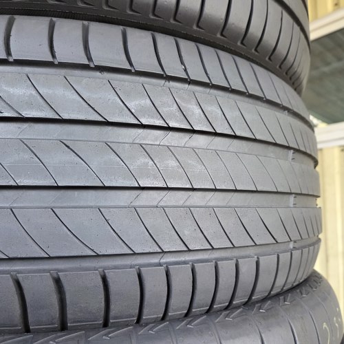 Пара шин 235 55 R18 Michelin Primacy 4 VOL 21г. Остаток 95% 6.3мм