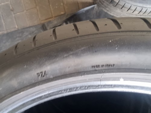 Пара шин 255 40 r20 Pirelli pzero pz4 (AO) pncs 20г 90%остаток