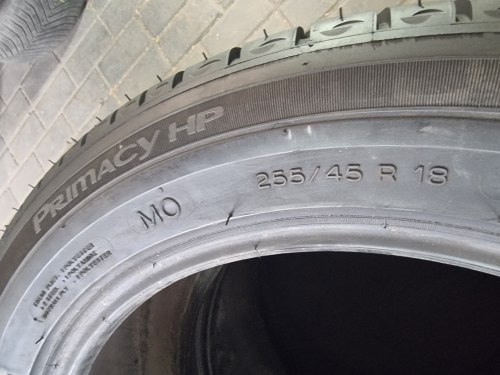 Пара шин 255 45 r18 Michelin Primacy HP (MO)7mm 14-15g. Как нов.