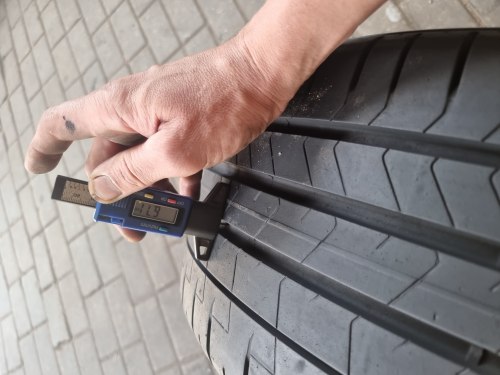 255 40 r19 Pirelli P zero pz4 08.25g. 1☆ 100Y 95%остаток