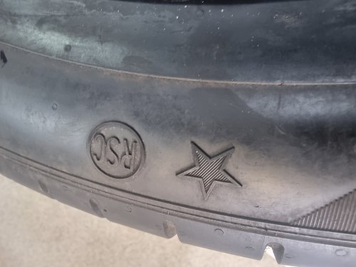 Пара шин 305 40 r20 Pirelli PZero☆rsc run flat, 2918.5.4мм 90%остаток