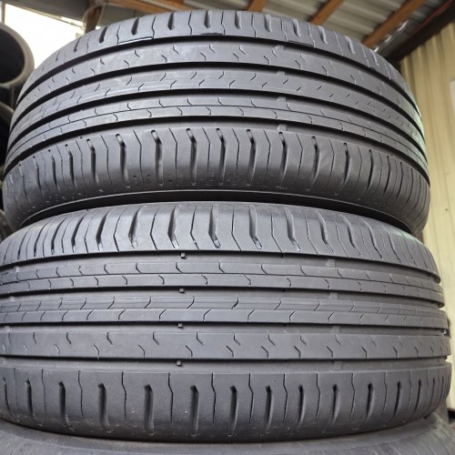 Комплект шин 215 55 R17 Continental ContiEcoContact 5 18г. Остаток 6.4-6.8мм 90%