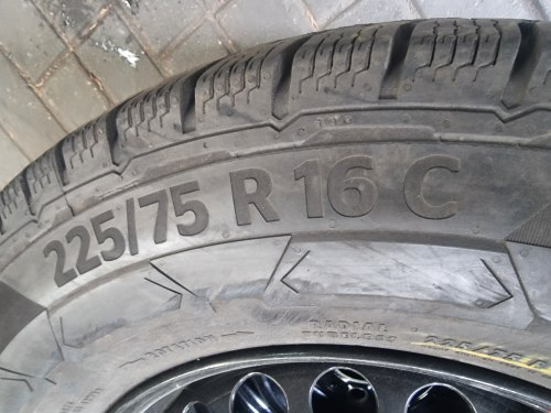 Пара шин 225 75 r16c Continental VanContact Winter 121/120R 23-24г. 95%остаток