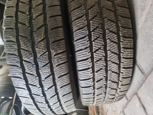 Пара шин 225 75 r16c Continental VanContact Winter 121/120R 23-24г. 95%остаток