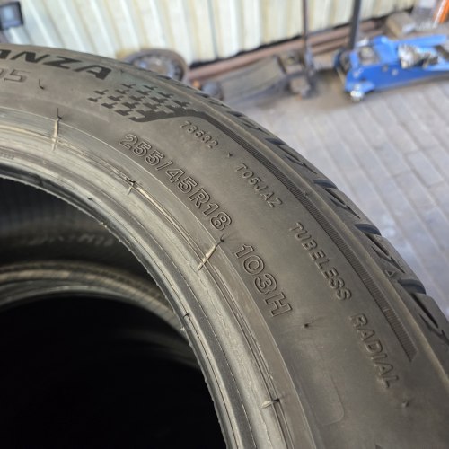 Пара шин 255 45 R18 Bridgestone Turanza T005 21г. Остаток 6.3мм