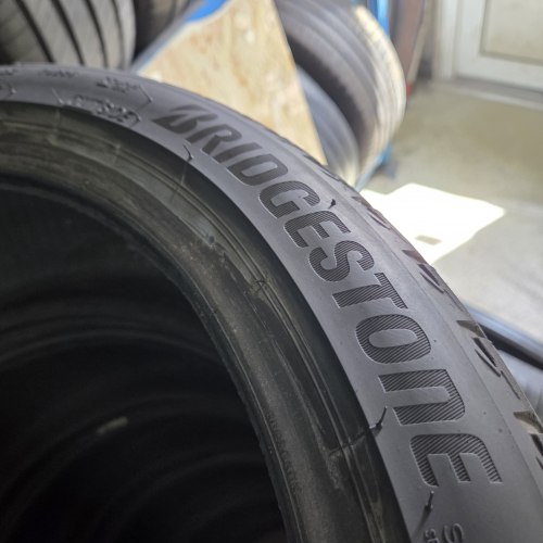 Пара шин 225 40 R19 Bridgestone Turanza T005 19-21г остаток 6.6-7.4мм