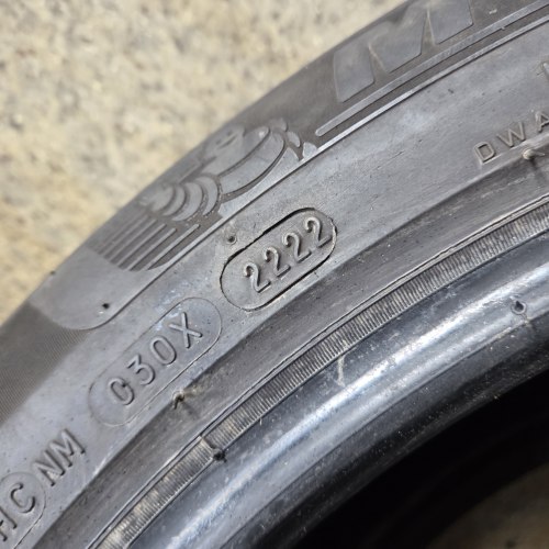 Пара шин 235 50 R19 Michelin Primacy 4 s1 21-22г. Остаток 90% 6.1мм 2 латки