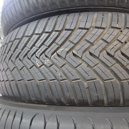 Пара шин 215 55 r18 Continental All Season Contact 20г. Остаток 7.8 мм 90%