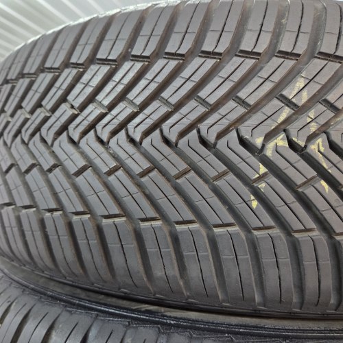 Пара шин 215 55 r18 Continental All Season Contact 20г. Остаток 7.8 мм 90%