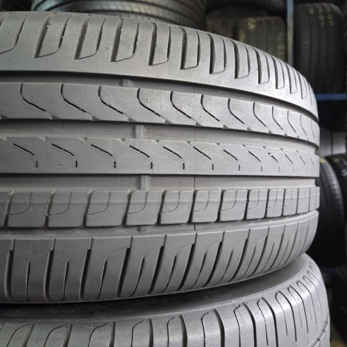 Пара шин 235 40 R19 Pirelli Cinturato P7 21г. Остаток 6.3мм