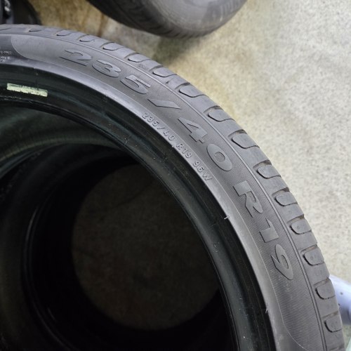 Пара шин 235 40 R19 Pirelli Cinturato P7 21г. Остаток 6.3мм